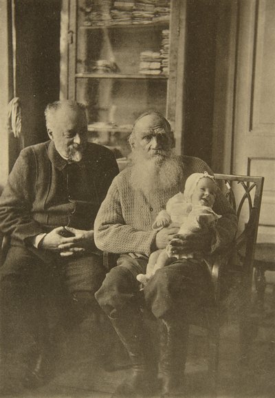 El autor ruso León Tolstói con su yerno y nieta, Rusia, c1905-c1906 de Sophia Andreevna Tolstaya