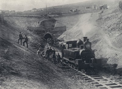 Túnel de Charlestown y Locomotora del Ferrocarril del Gobierno de Natal de South African Photographer