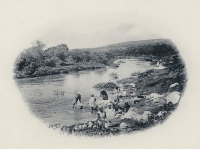Cómo se Lavan la Ropa en el Transvaal (foto en blanco y negro) de South African Photographer