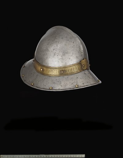 Un sombrero de guerra español (Cabacete) en estilo de finales del siglo XV de Spanish School