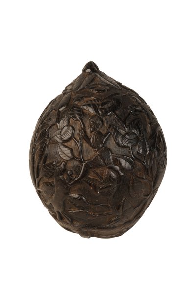 Caja de dinero tallada en coco, colonial español, c.1800 de Spanish School