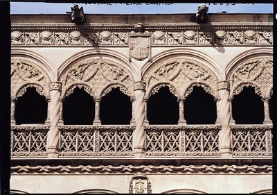 (detalle) de los arcos de la logia de Spanish School