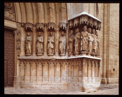 Arte gótico: detalle del portal central de la Catedral de Santa Tecla en Tarragona de Spanish School