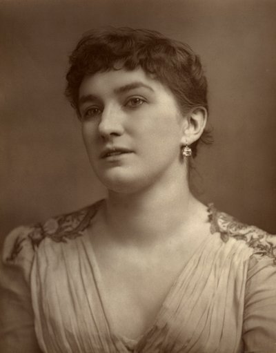 Nelly Bromley, actriz y cantante británica, 1882 de St James