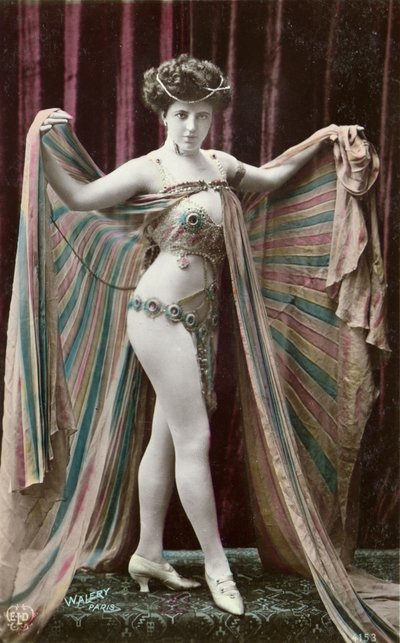 Postal que representa a una bailarina oriental de Stanislaus Walery
