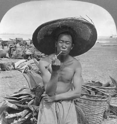 Chinaman típico, Bhamo, Birmania, 1908 de Stereo Travel Co