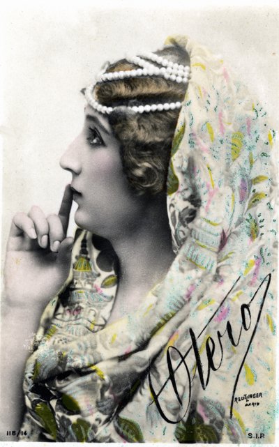 La bella Otero, postal de principios del siglo XX de Studio Reutlinger