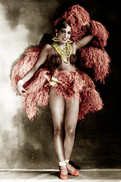 Josephine Baker en el Folies Bergeres de Studio Walery