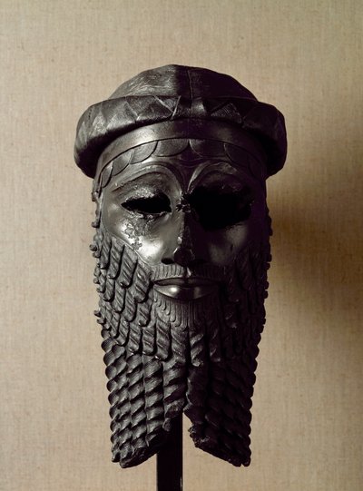 Arte sumerio: cabeza de rey, quizás Naram-Sin (Naram Sin) (2254-2218 a.C.). Escultura de bronce. Aproximadamente 2250 a.C. Dim. 36x20 cm Bagdad, Museo Nacional de Irak de Sumerian Sumerian
