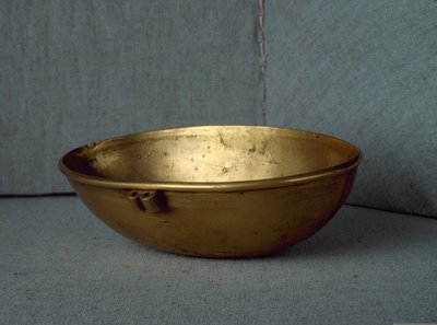 Civilización sumeria: copa ovalada de oro de Sumerian Sumerian