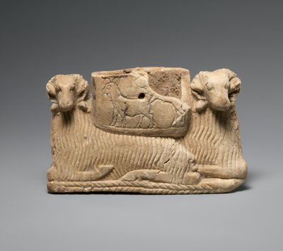 Vasija sostenida por dos carneros, c. 2600-2500 a.C. de Sumerian Sumerian