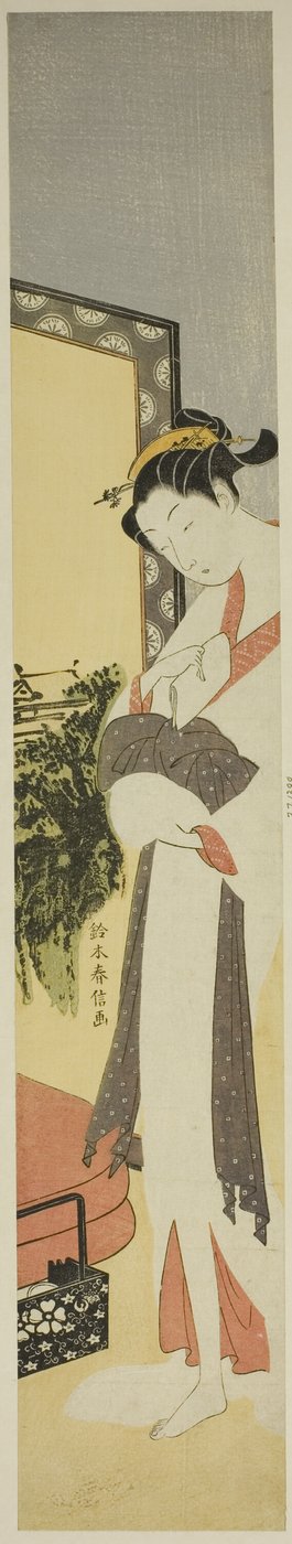 Cortesana de pie junto a una pantalla y una cama de Suzuki Harunobu