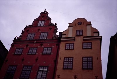 Casas con frontones de Swedish School