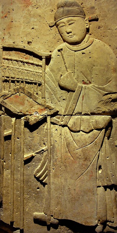 Estela de terracota con músico, Dinastía Tang de Tang Dynasty Chinese School