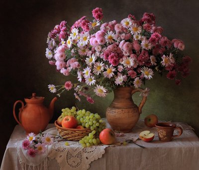 Una mesa otoñal rebosante de productos de Tatyana Skorokhod