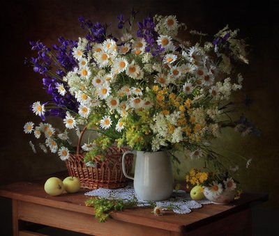 Naturaleza muerta con flores silvestres de verano de Tatyana Skorokhod