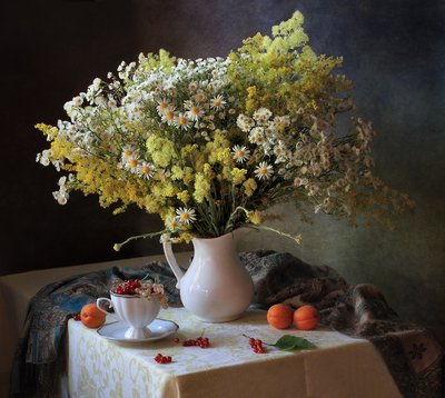Naturaleza muerta con flores silvestres de verano de Tatyana Skorokhod