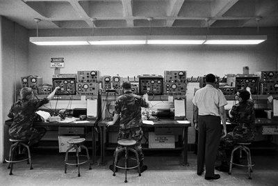 Programas educativos financiados por la Oficina de Evaluación Tecnológica, agencia federal... de Ted Spiegel