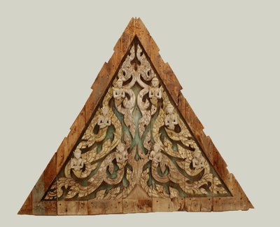 Frontón de un templo tailandés del período Ayutthaya tardío (1351-1767) de Thai School