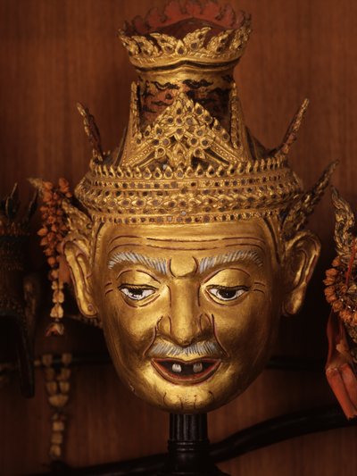 Máscara de un Reshi, o ermitaño, para teatro Khon de Thai School