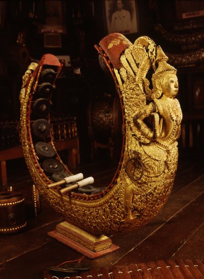 Khong Mon ricamente decorado de Thai School