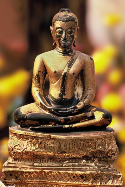 El Buda llamado Phra keo Don Tao de Thai School