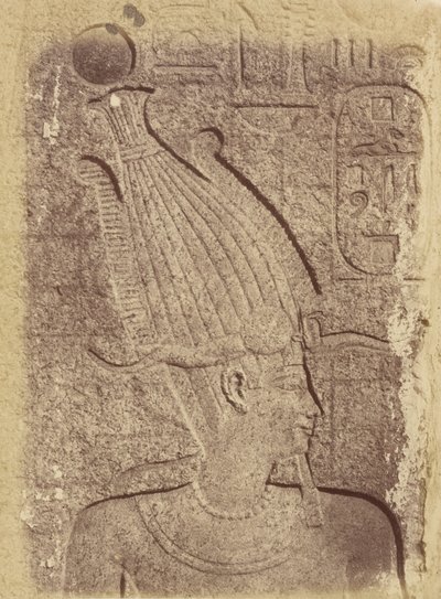 Primer plano de una escultura (perfil de una cabeza), Karnak de Théodule Devéria