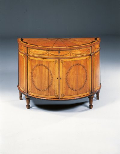 Cómoda semicircular de marquetería George III, c.1760-79 de Thomas (attr.to) Chippendale