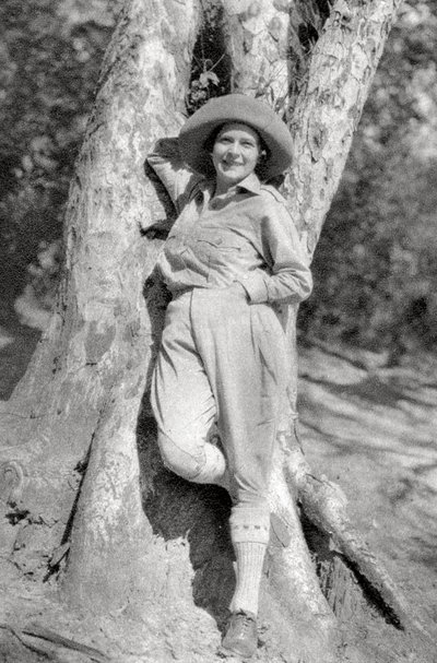 Stella Court Treatt, aventurera, autora y cineasta británica, Maereres, Tanganica de Thomas A. Glover