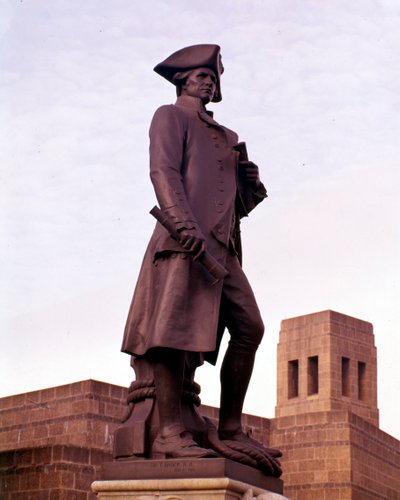 Estatua del Capitán James Cook de Thomas Brock