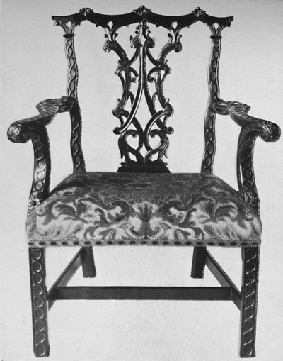 Silla de codo Chippendale china con asiento en bordado contemporáneo, mediados del siglo XVIII, 1928 de Thomas Chippendale