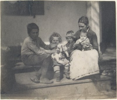 [Frances Crowell con niño no identificado, Katie, James y Frances Crowell], 1890 de Thomas Eakins