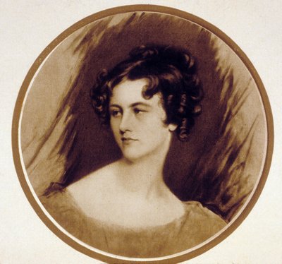La aristócrata austriaca princesa Pauline de Metternich (de soltera condesa Sandor von Szlavnicza 1836-1921), esposa del príncipe RichardMetternich (embajador en París donde tenía un salón literario), marcó la pauta en el campo de la moda en Viena, dibujan de Thomas Lawrence