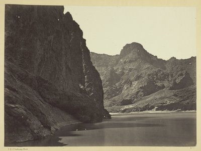 Cañón Negro, Río Colorado, mirando hacia abajo cerca del Campamento 7. Exploraciones en Nevada y Arizona, Expedición de 1871. Teniente Geo. M. Wheeler, Com