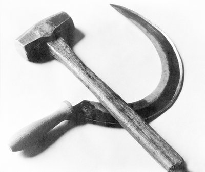 Revolución Mexicana: Martillo y Hoz, Ciudad de México, 1927 de Tina Modotti
