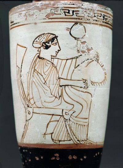 Lekythos ático de fondo blanco que representa a una mujer trenzando una corona, c.475-420 a.C. (cerámica) de Tymbos Painter