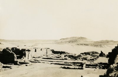 Zona comercial en el Monasterio de San Simeón, Asuán, Egipto, fotografía de Ugo Monneret de Villard de Ugo Monneret de Villard