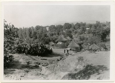Aldea etíope con casas circulares de paja, Axum, Etiopía, fotografía de Ugo Monneret de Villard de Ugo Monneret de Villard