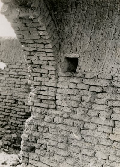 Ruinas de una iglesia en el desierto, detalle de la pechina de la cúpula, Adindan, Egipto, fotografía de Ugo Monneret de Villard. de Ugo Monneret de Villard
