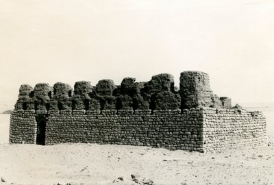 Ruinas de una iglesia cerca del río Nilo, Adendan, Egipto, fotografía de Ugo Monneret de Villard de Ugo Monneret de Villard