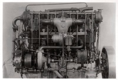 Motor de dirigible Daimler de 115 PS del Zeppelin LZ 6, c1909-1910, 1933 de Unbekannt