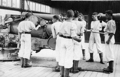 Ejercicio de cañón de 6 pulgadas, establecimiento de entrenamiento de la Marina Real, Shotley, Suffolk, 1936 de Unbekannt