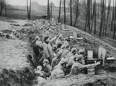 Una compañía alemana de ametralladoras durante la batalla de Darkehmen, Rusia, Primera Guerra Mundial, 1915 de Unbekannt