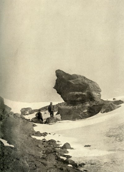 Un gran canto rodado de Kenia cerca de los cuarteles de invierno, c. 1908, 1909 de Unbekannt