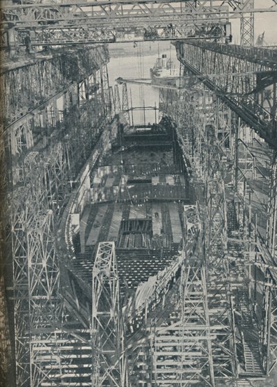 Un nido de acero. Transatlántico Georgic de Cunard White Star en construcción, 1927-1929, 1936 de Unbekannt