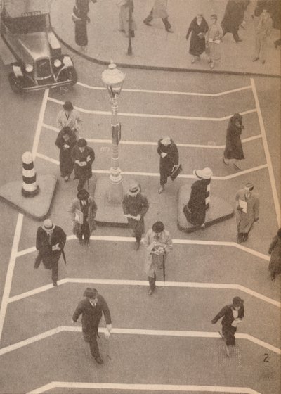 Un carril de seguridad frente a la estación de Charing Cross, c. 1934, 1935 de Unbekannt