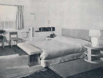 Un dormitorio en una casa de campo, por Duncan Miller, Londres, 1936 de Unbekannt