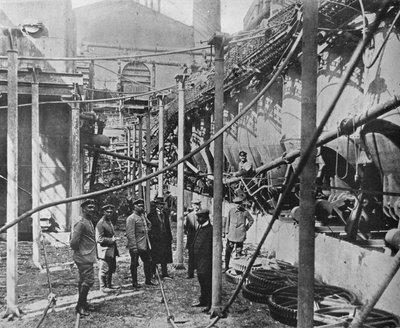 Una fábrica destruida por los rusos para evitar su uso por los alemanes, 1915 de Unbekannt