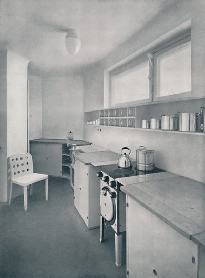 Una cocina diseñada por el profesor Oswald Haerdtl, de Viena, 1935 de Unbekannt