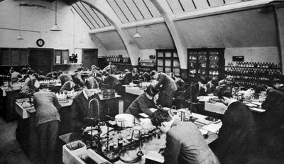 Un laboratorio en un politécnico de Londres, 1926-1927 de Unbekannt